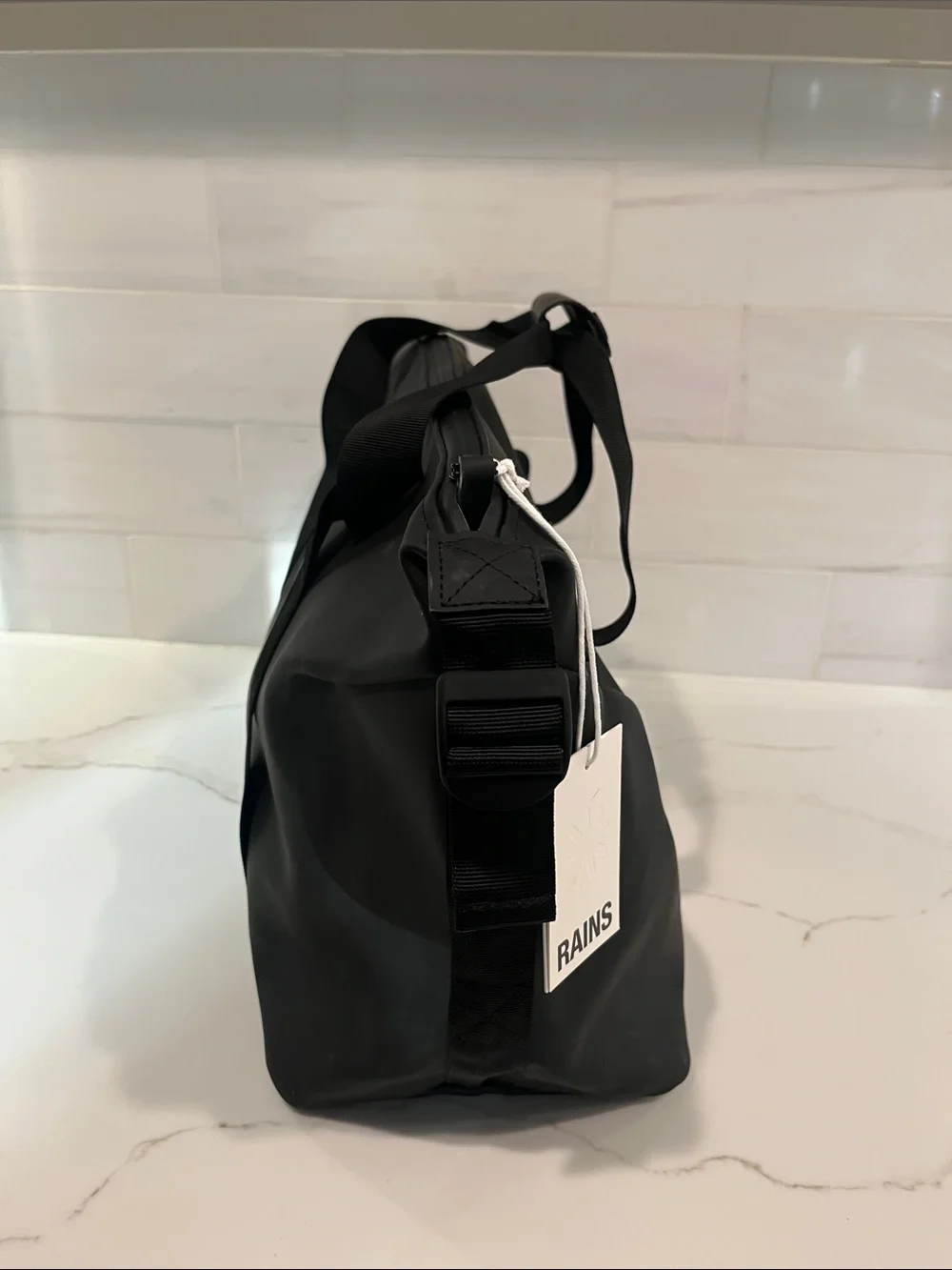Rains NEW Hilo Weekend Bag Small in Black